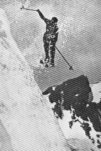 Švicar Walter Amstutz med prečnim skokom na vesini okoli 1930.