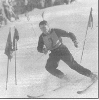 Francoz Emile Allais je na olimpijskih igrah leta 1936 zasedel 3. mesto v alpski kombinaciji za Nemcem Franzem Pfnürrom in Avstrijcem Adolfom Gustavom Lantschnerjem – Guzzijem. Nemec in Avstrijec sta na zmagovalnem odru dvignila roki z značilnim nacističnim pozdravom.
