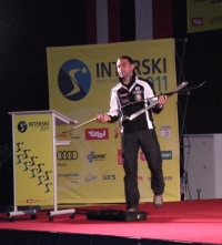 Dr. Matej Supej o biomehaniki in predstavitvi smučke ZNS (zarezna nastavljiva smučka ali delovno zebra nosorog slon) inž. Jurija Franka.