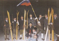 La skieda, srečanje telemarkistov z vsega sveta v Livignu v Italiji. V kategoriji skupin smučarjev telemark po starem je zasedla Skupina Edmunda Čibeja med šestnajstimi moštvi prvo mesto. Norvežani so bili šele tretji (32. 3. 1996).