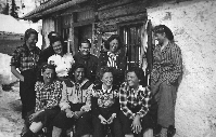 Zagorele tečajnice na smučarskem tečaju.
