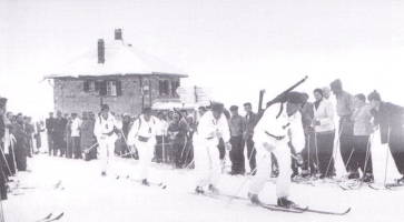 Patruljni tek ni bil na sporedu leta 1948, zato so ga izvedli kot demonstracijsko disciplino. Na sliki Švicarji.