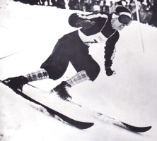 Američanka Andrea Mead-Lawrence je vse presenetila z zmago v slalomu in veleslalomu (Oslo, 1952).