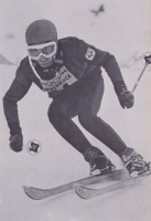 Avstrijka Edith Zimmermann, Egonova sestra, nepričakovano srebro v smuku (Innsbruck, 1964).